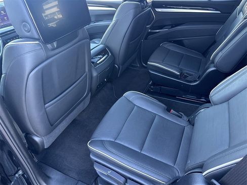 Certified 2025 Cadillac Escalade Premium Luxury image 27