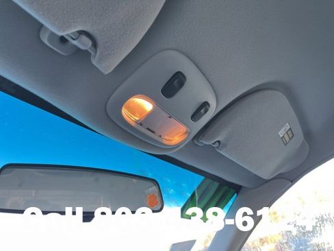 Used 2000 Lincoln Town Car Executive image 26