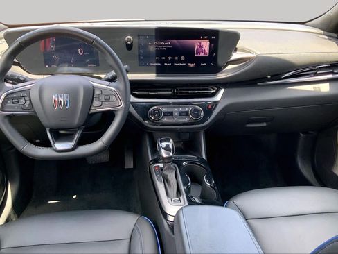 Used 2024 Buick Envista Sport Touring w/ Convenience I Package FWD image 16