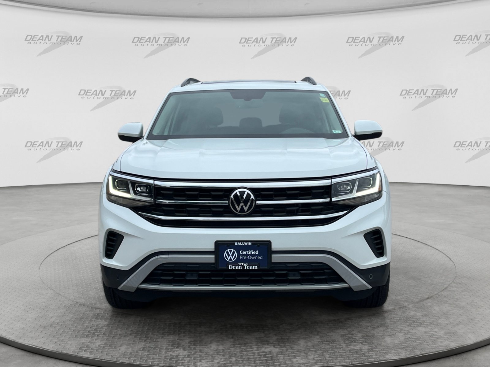 Certified 2023 Volkswagen Atlas SE w/ Panoramic Sunroof Package AWD/4WD image 2
