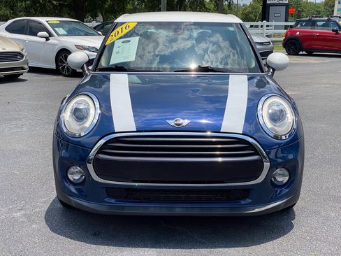 Used 2016 MINI Cooper 4-Door Hardtop image 2
