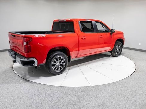 Used 2024 Chevrolet Silverado 1500 LT image 27