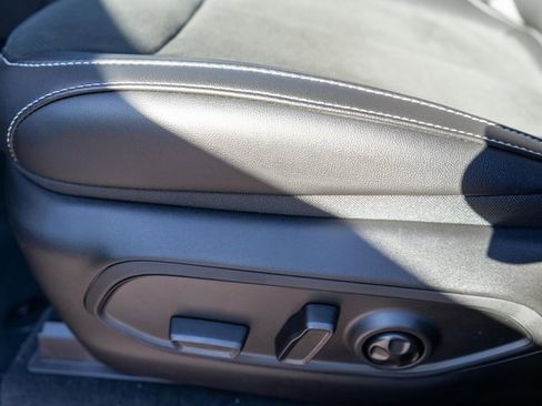 New 2025 Jeep Grand Cherokee Altitude image 15