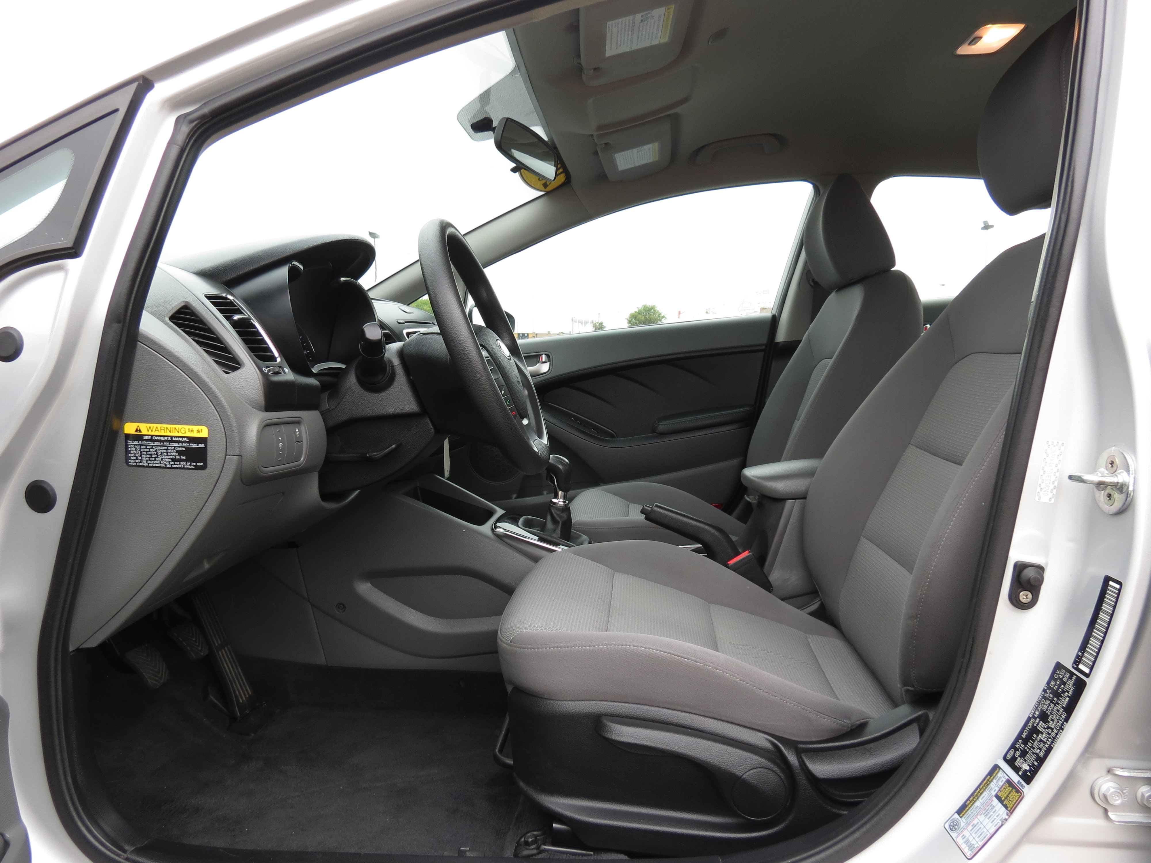 Used 2017 Kia Forte LX FWD image 24