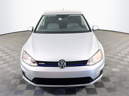 Used 2016 Volkswagen e-Golf SE w/ DC Fast Charging Package image 2