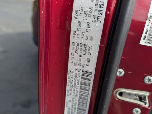 Used 2020 Jeep Cherokee Limited image 11