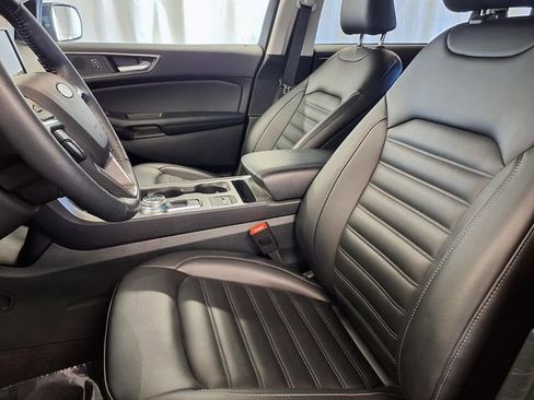 Certified 2022 Ford Edge SEL w/ Convenience Package image 3