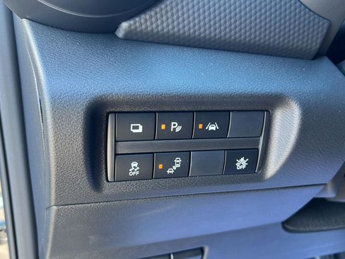 New 2025 Nissan Kicks Play S image 20