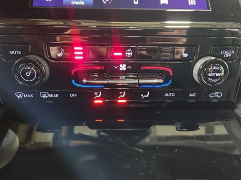 New 2026 Jeep Grand Cherokee Laredo X image 25