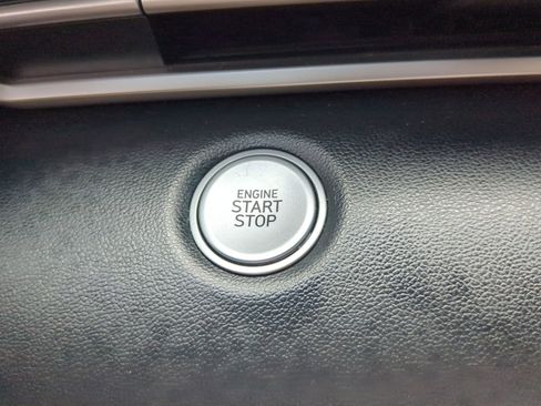 Used 2021 Hyundai Elantra SEL w/ Convenience Package image 57