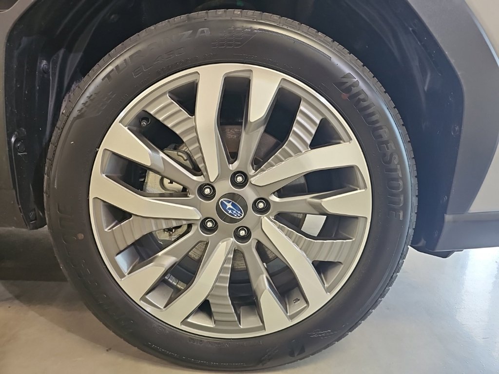 Used 2025 Subaru Forester Touring AWD/4WD image 9
