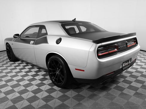 Used 2023 Dodge Challenger R/T Scat Pack w/ T/A Package image 7