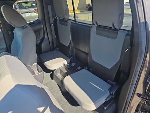 Used 2023 Toyota Tacoma SR image 15