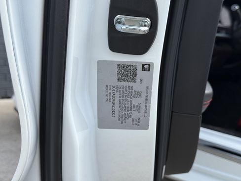 Used 2023 Chevrolet Corvette Stingray Convertible w/ 1LT image 30