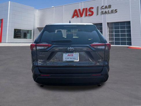 Used 2024 Toyota RAV4 LE image 7