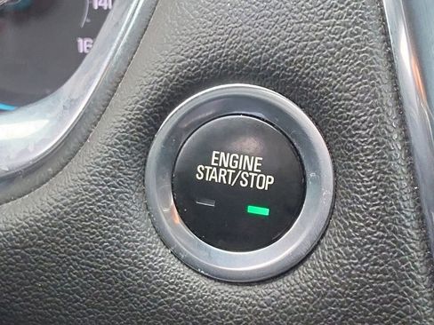 Used 2023 Chevrolet Traverse LT AWD/4WD image 15
