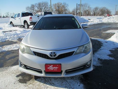 Used 2013 Toyota Camry SE image 9
