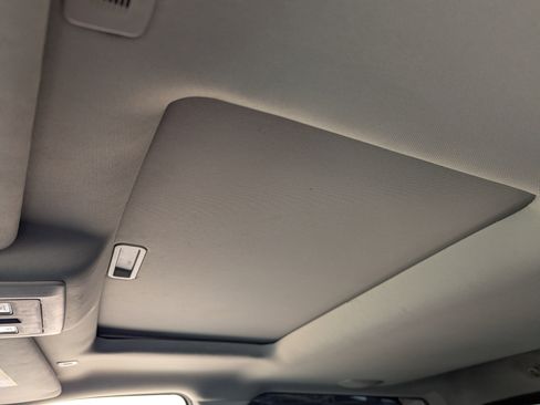 Used 2017 RAM 1500 Laramie w/ Convenience Group image 28