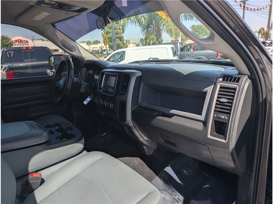 Used 2018 RAM 2500 Tradesman w/ Chrome Appearance Group AWD/4WD image 12