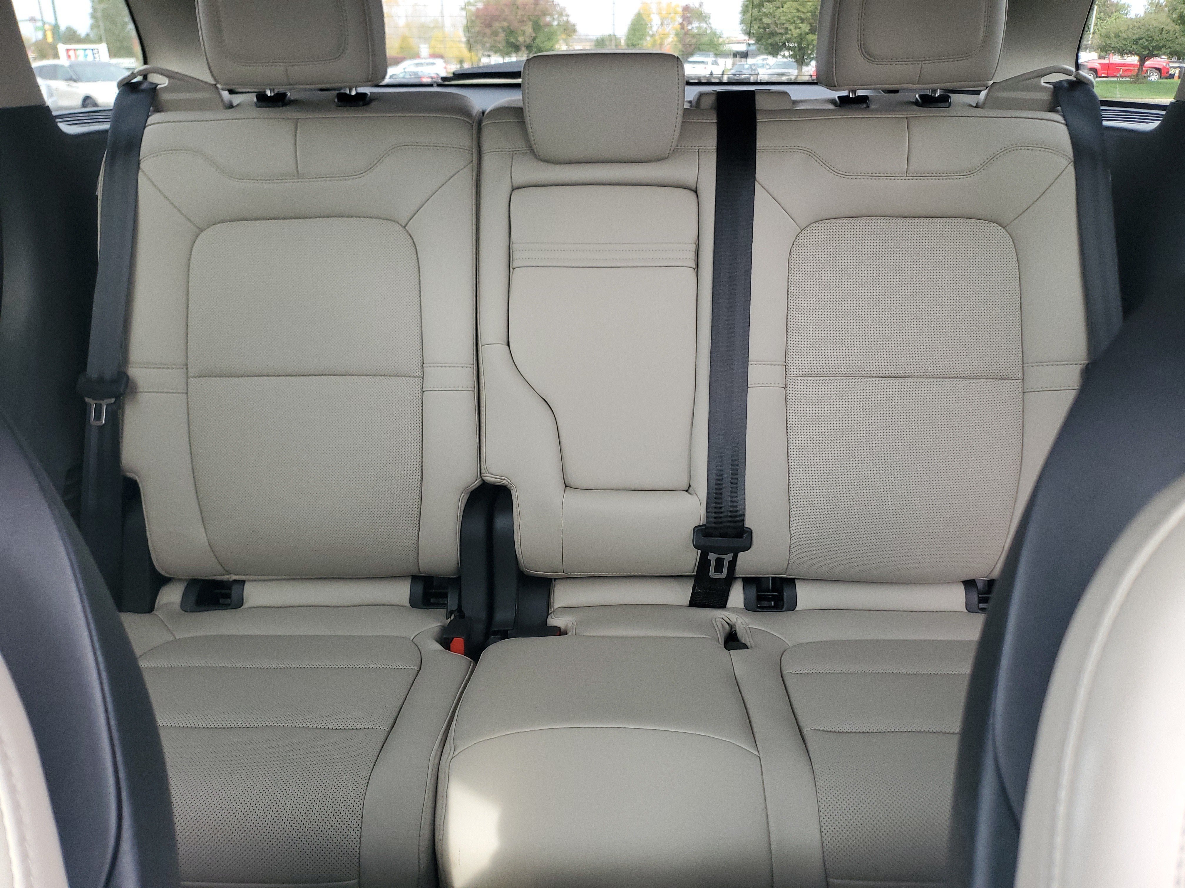 Used 2025 Lincoln Corsair AWD w/ Equipment Group 101A image 19