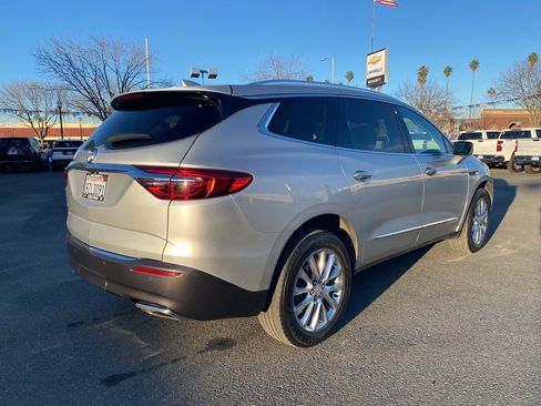 Used 2021 Buick Enclave Premium w/ Sun and Sites Package image 11