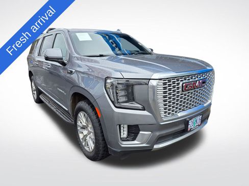 Used 2022 GMC Yukon XL Denali image 1