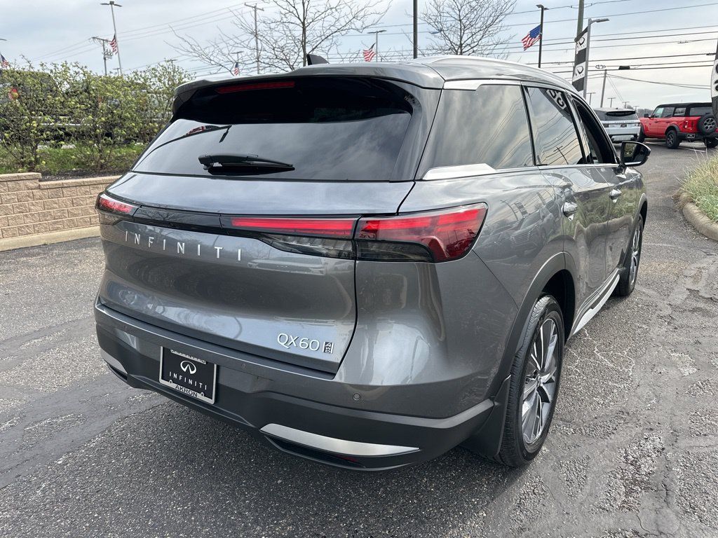 Certified 2026 INFINITI QX60 Luxe w/ Cargo Package AWD/4WD image 11