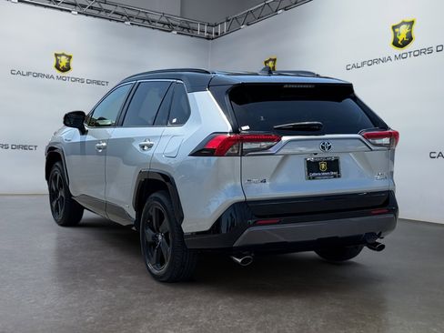 Used 2020 Toyota RAV4 XSE image 3