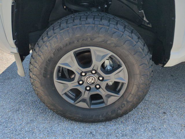 Used 2024 Toyota Tacoma SR RWD image 11