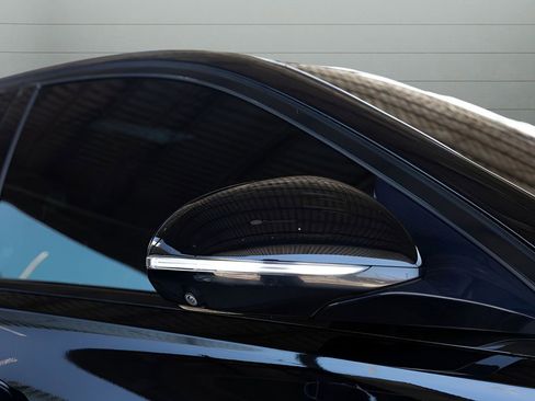 Used 2022 Mercedes-Benz S 580 4MATIC Sedan w/ AMG Line Package image 11