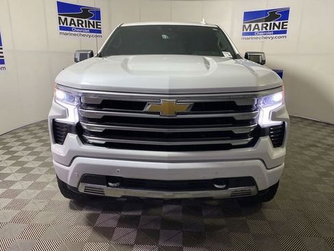 Used 2023 Chevrolet Silverado 1500 High Country w/ High Country Premium Package AWD/4WD image 15