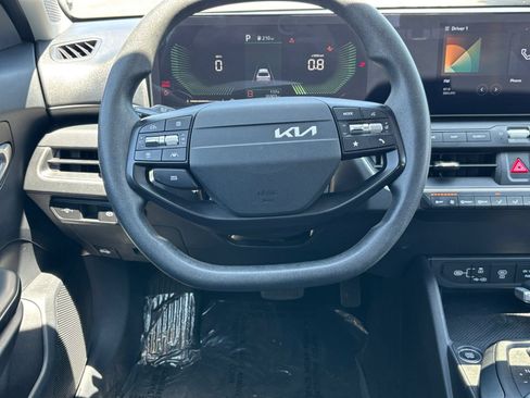 Used 2025 Kia K4 FWD image 33