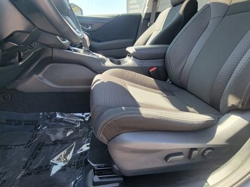 Used 2025 Subaru Outback Premium image 18
