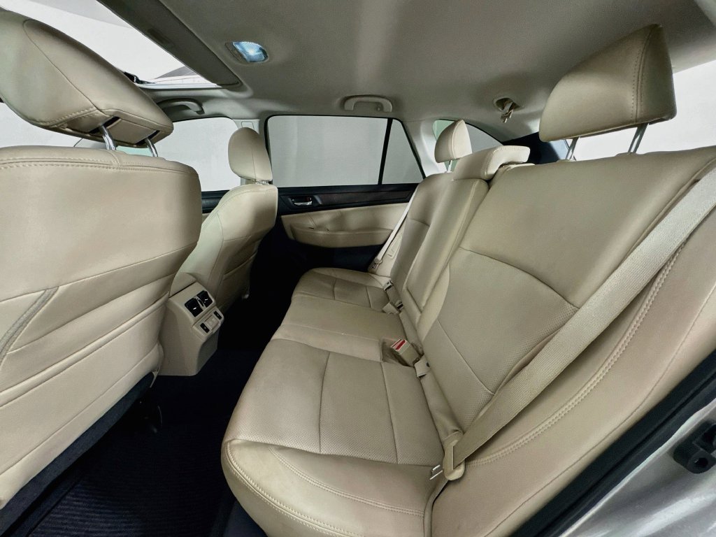 Used 2019 Subaru Outback 2.5i Limited AWD/4WD image 32