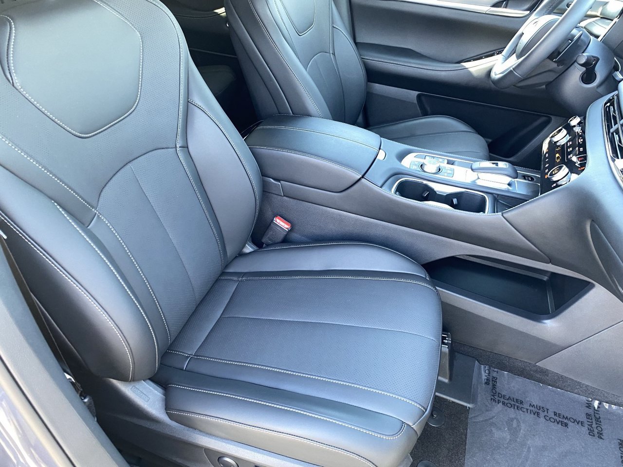 Certified 2027 INFINITI QX60 Luxe w/ Cargo Package FWD image 11