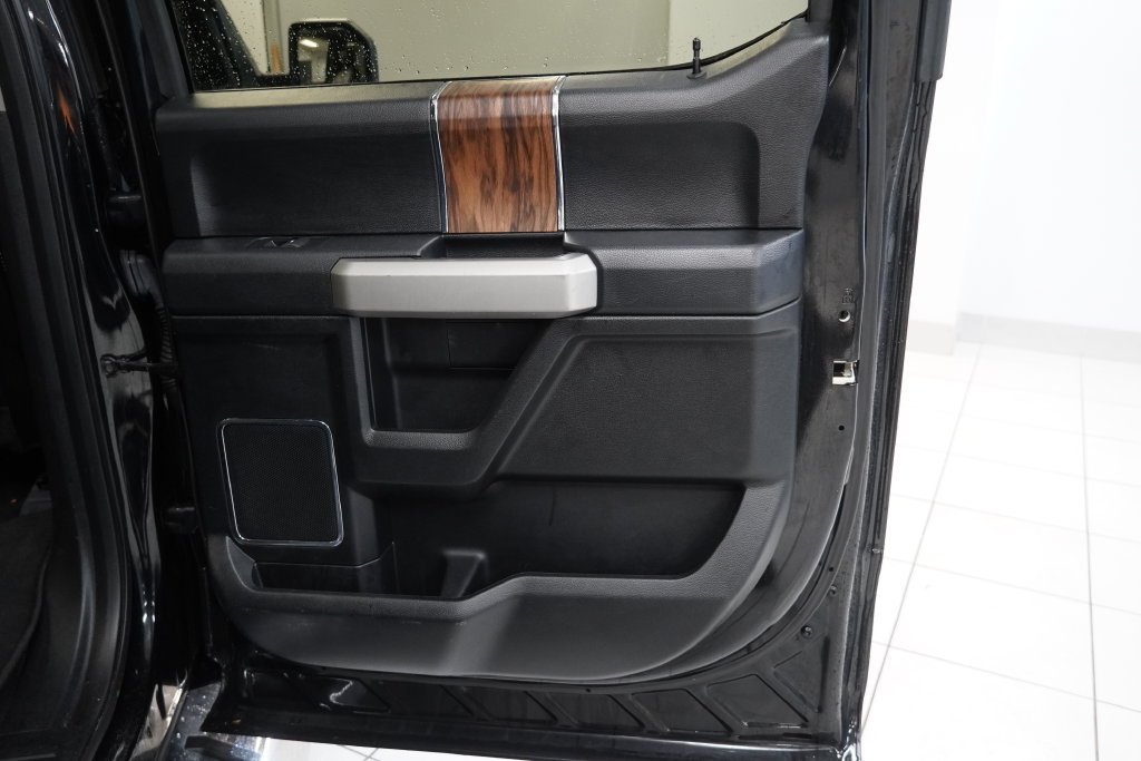 Used 2018 Ford F150 Lariat w/ Equipment Group 502A Luxury AWD/4WD image 31
