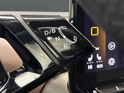 Used 2023 Volkswagen ID.4 Pro image 20