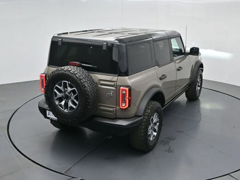 Used 2025 Ford Bronco Badlands image 55