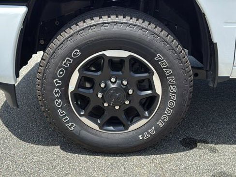 Used 2026 RAM 2500 Laramie AWD/4WD image 11