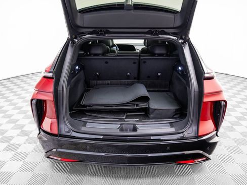 New 2026 Cadillac Lyriq Sport image 31