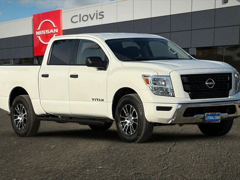 Certified 2023 Nissan Titan SV image 10