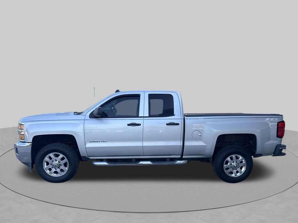 Used 2015 Chevrolet Silverado 2500 LT w/ LT Convenience Package RWD image 3