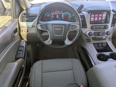 Used 2017 GMC Yukon SLT w/ Open Road Package RWD image 19