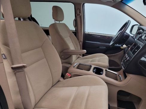 Used 2016 Dodge Grand Caravan SXT w/ Rear Park Assist Package image 21