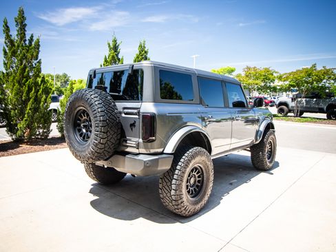 Used 2024 Ford Bronco Outer Banks AWD/4WD image 10