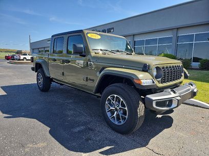New 2025 Jeep Gladiator Sport