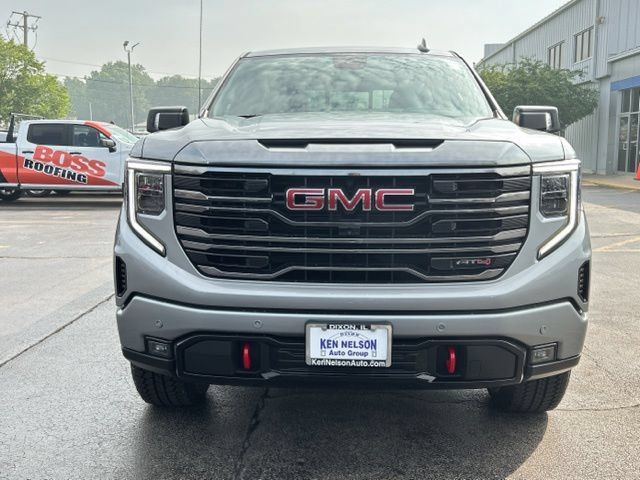 Used 2024 GMC Sierra 1500 AT4 w/ Technology Package AWD/4WD image 2