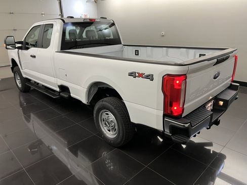 New 2026 Ford F250 XL w/ XL Chrome Package image 4