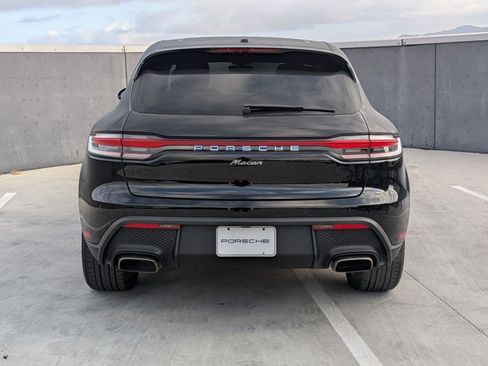 Certified 2025 Porsche Macan image 10