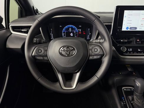 Used 2025 Toyota Corolla XSE image 12